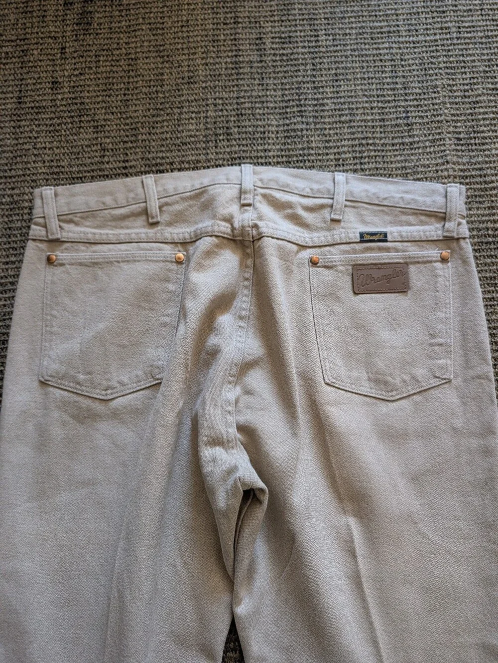 Wrangler Cowboy Cut Jeans Mens 42x28 Tan Excellent 13MWZTN Straight Leg Denim